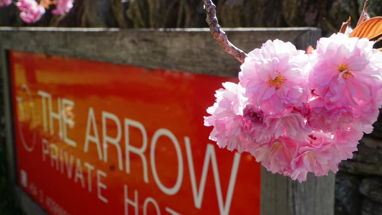 The Arrow Hotel Арроутаун Екстер'єр фото