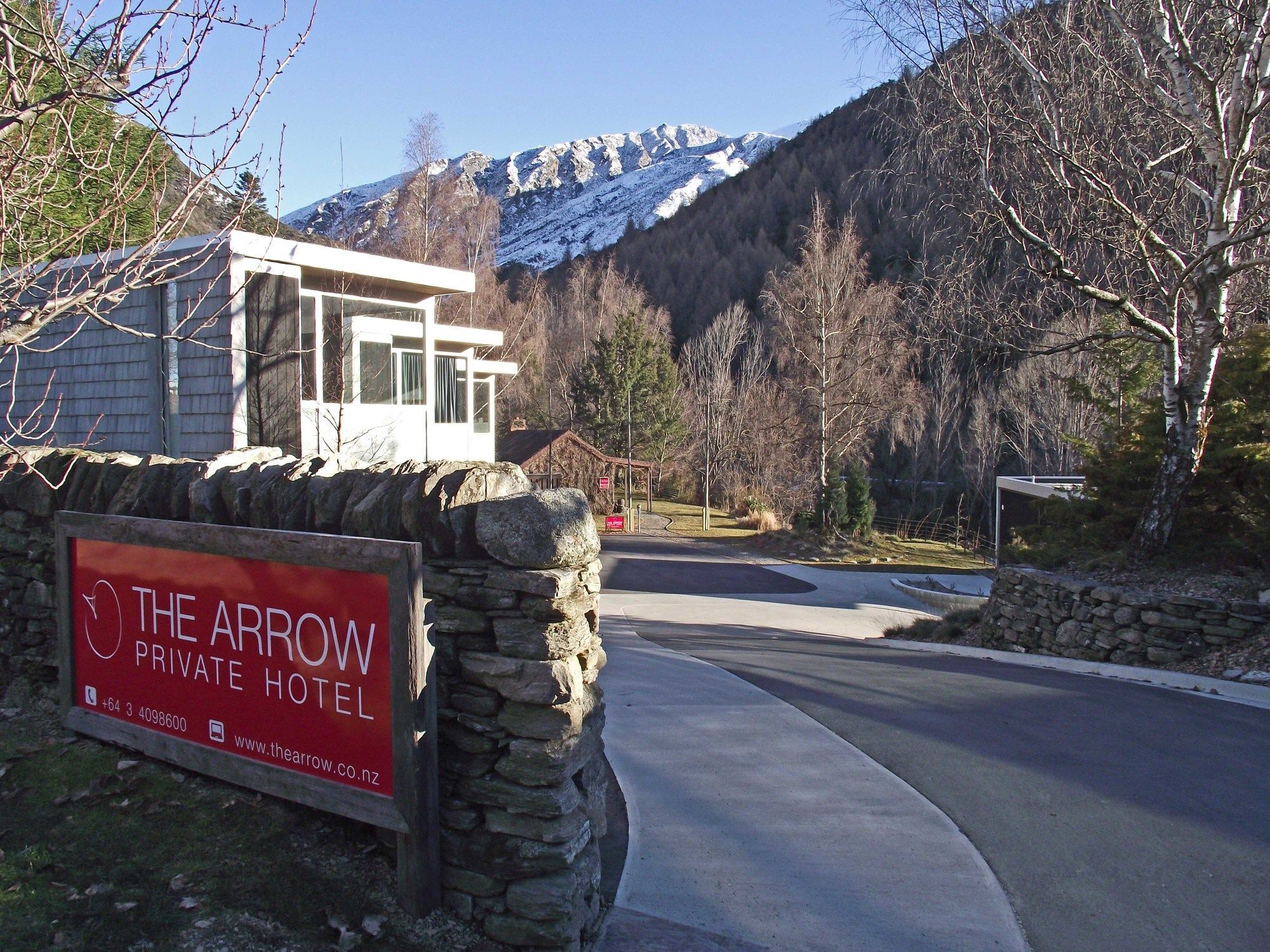 The Arrow Hotel Арроутаун Екстер'єр фото